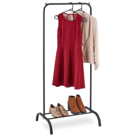Clothes rack with shelf