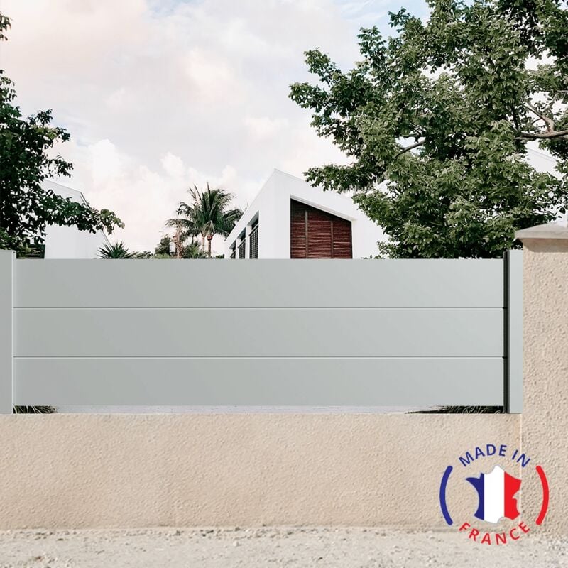 Clôture aluminium 3 lames modèle plein en kit Dimensions L.2107 mm (poteaux compris) X H.660 mm couleurs Gris Clair RAL 7035