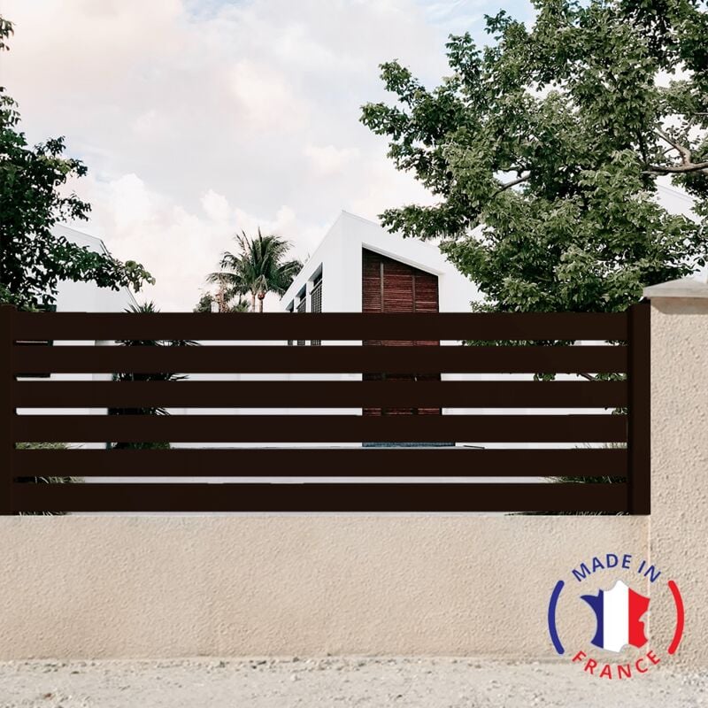 Clôture aluminium 6 lames modèle ajouré en kit Dimensions L.2107mm (poteaux compris) x H.675mm couleurs Marron ral 1247