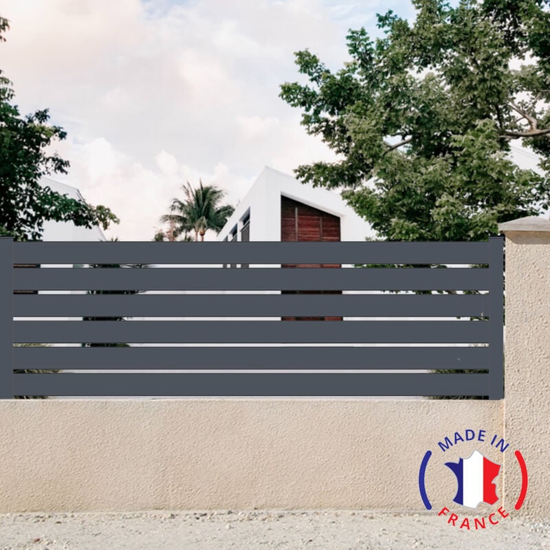 Clôture aluminium 6 lames modèle ajouré en kit Dimensions L.2107mm (poteaux compris) x H.675mm couleurs Gris ral 7016
