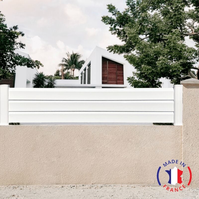 Clôture pvc Persienne 3 lames en kit Dimensions L.2100 mm (poteaux compris) x H.440 mm couleurs Blanc