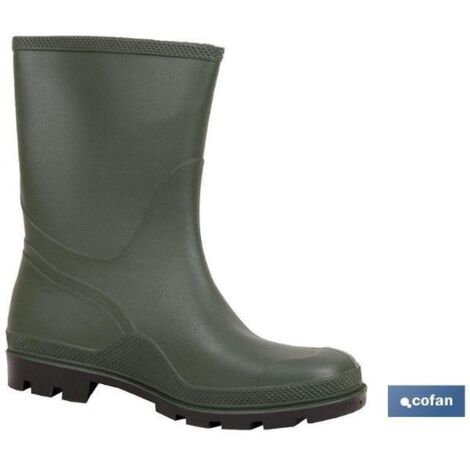 COFAN bota pvc verde media caña talla 45 , Bota de agua de media caña en color verde. Fabricada en PVC, con recubrimiento en su interior de punto. Cuenta con una suela antideslizan
