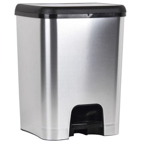 COFAN cubo pedal class metalizado 26 l , Cubo de basura con Pedal Class en color gris y negro. Está fabricado en polipropileno con efecto metalizado rígido y resistente. Cuenta con
