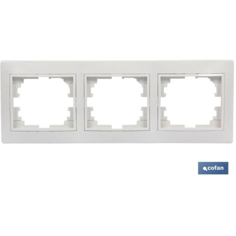 COFAN marco 3 elementos horizontal blanco , Marco cuadrado para mecanismos eléctricos de empotrar de 3 elementos. Colores blanco y negro. Dimensiones: 225 x 85 x 20 mm.