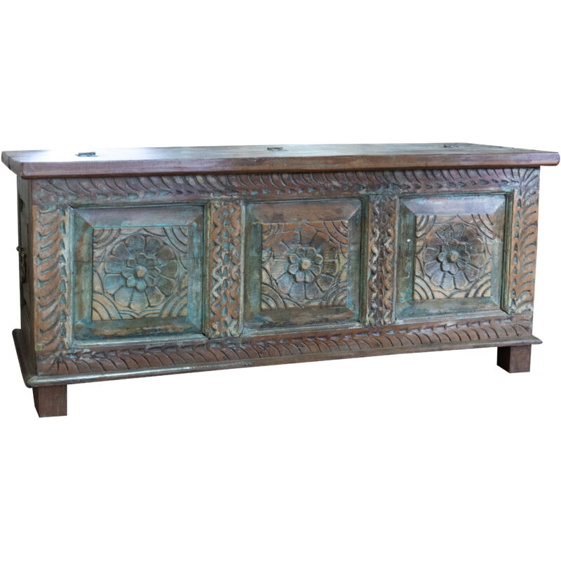 Coffre ancien original en teck massif sculpté