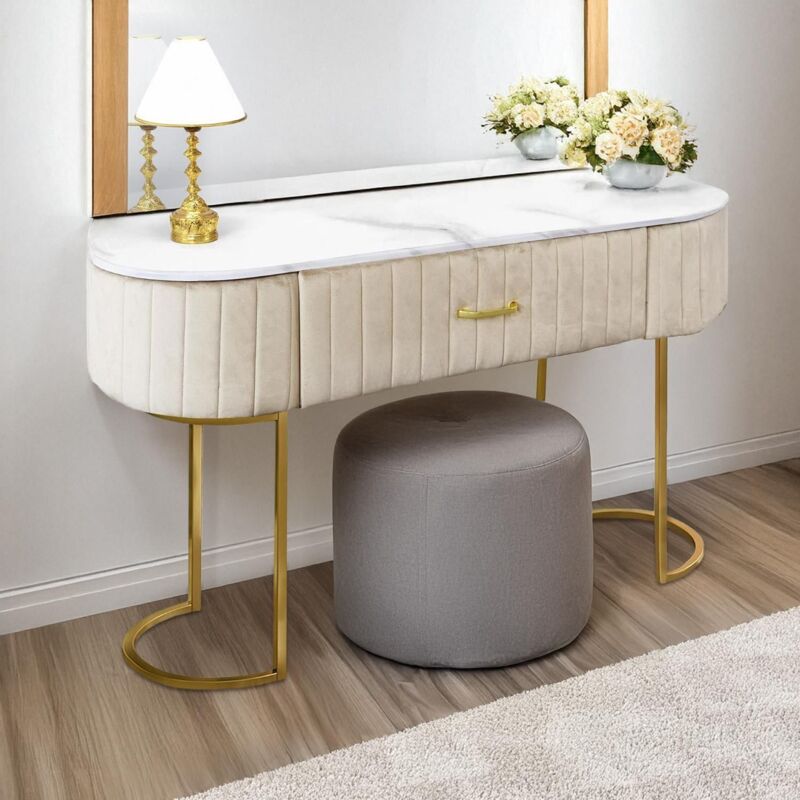 Cotecosy – Coiffeuse Paloma en velours beige – 1 tiroir – Dimensions L120 x P43 x H75 cm – Pieds en métal doré – Plateau effet marbre