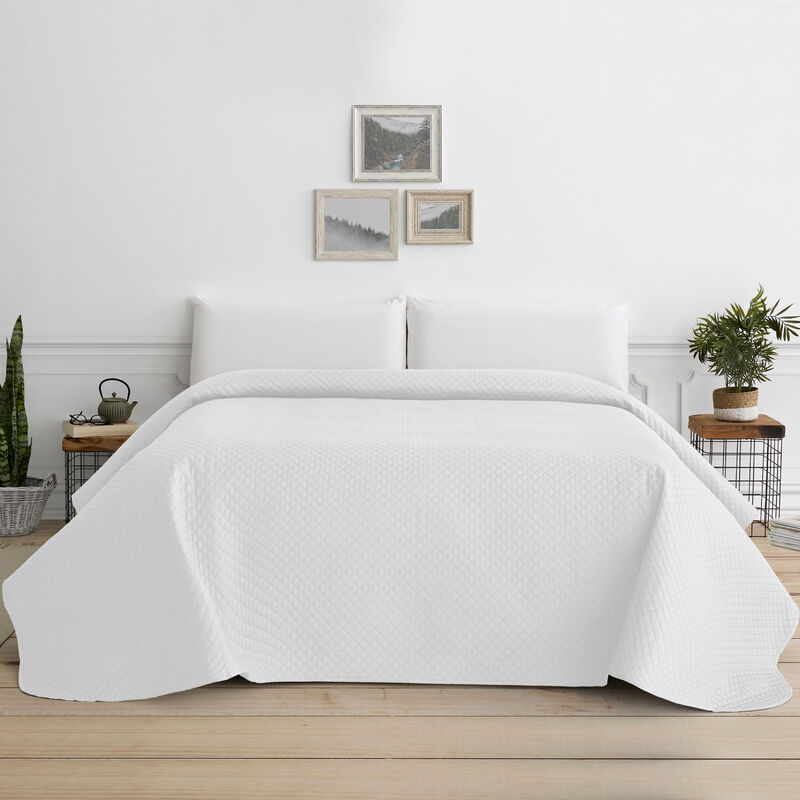 

Colcha Bouti para Cama Verano. Colcha cubre cama acolchada reversible Rombos. Cama 180 - 270 x 260 cm. Color Blanco.