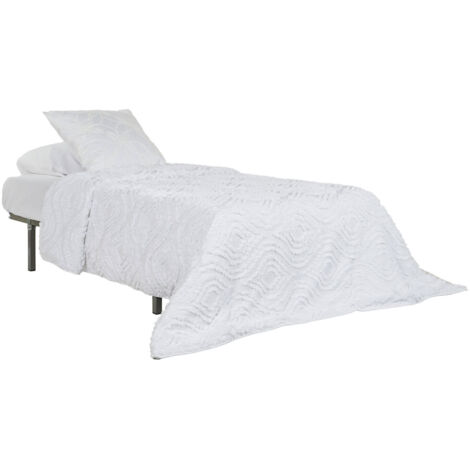 Colcha Poliester 180X260 Relleno 150 Gsm. Bordado