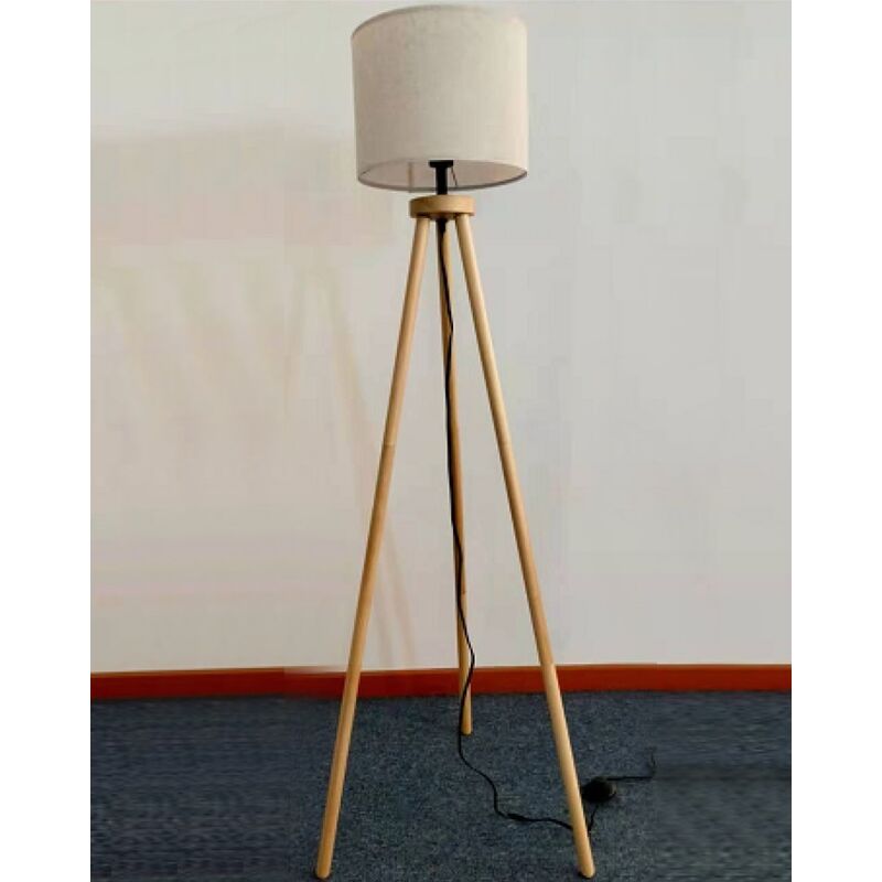 Comely - Accogliente lampada da terra in acciaio