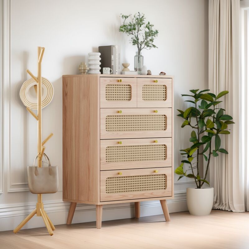 Commode 60cm avec 5 tiroirs de Rangement, Commode Chambre en rotin, poignées dorées et pieds en bois, Meuble Tiroir Rangement, Scandinave - Naturel