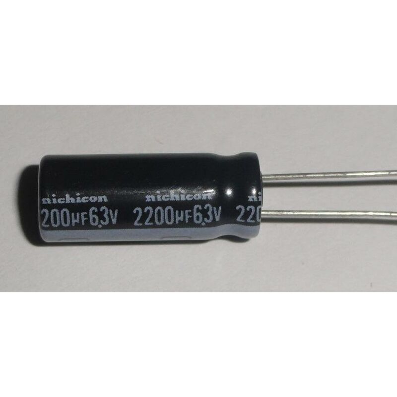 

Condensador Electrolitico 2200uF 6,3Vdc Medidas 10x20mm Radial