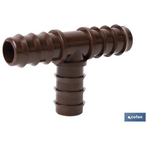 Conector en T para riego Ø16mm, fácil montaje y resistente a condiciones adversas
