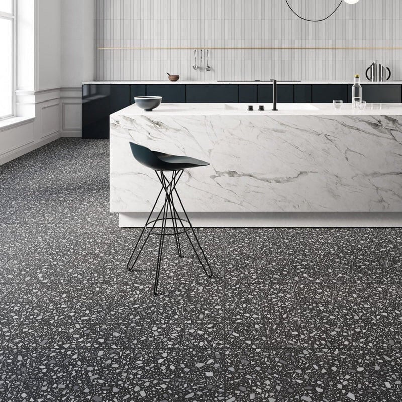 Carrelage sol / mur terrazzo multicouleur 18,6x18,6 cm confetti nero grigio (vendu par boite de 0,45m2)
