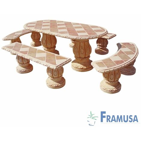 CONJUNTO COMEDOR PIEDRA OVALADO JARDIN HIGUERA  GRES CON AZULEJOS OCRE