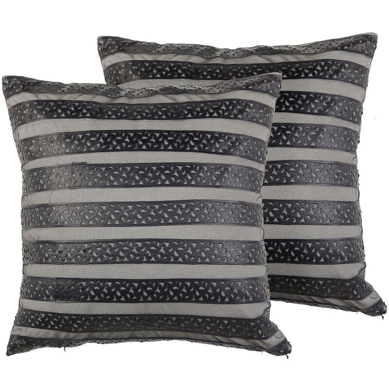 

Conjunto de 2 cojines decorativos de piel sintética negro 45x45 cm LUNARIA