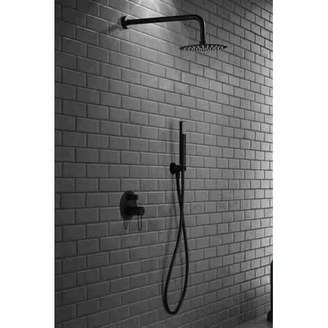 Conjunto para ducha empotrada con una grifería fabricada en latón de acabado negro mate Milos de Imex
