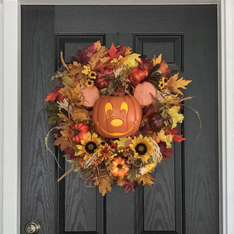 Corona de calabaza de Mickey Mouse hecha a mano para Halloween y otoño, decoración colgante para la puerta