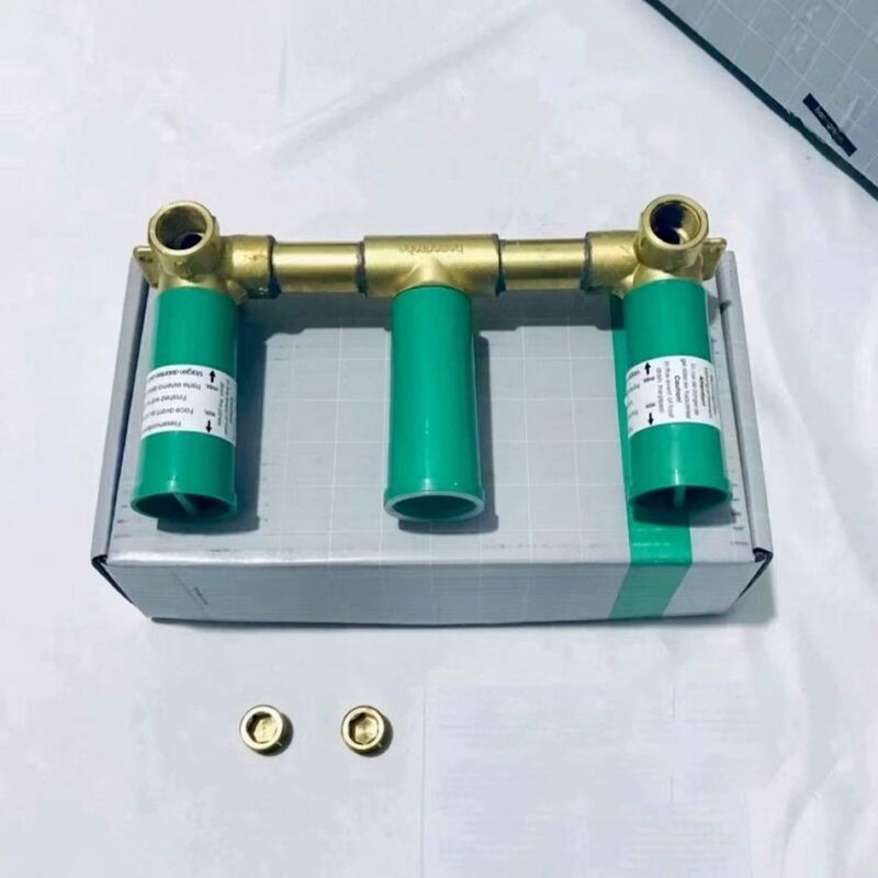 Robinet mural robinet à trois trous Corps d'encastrement Mitigeur / Evier 10303180