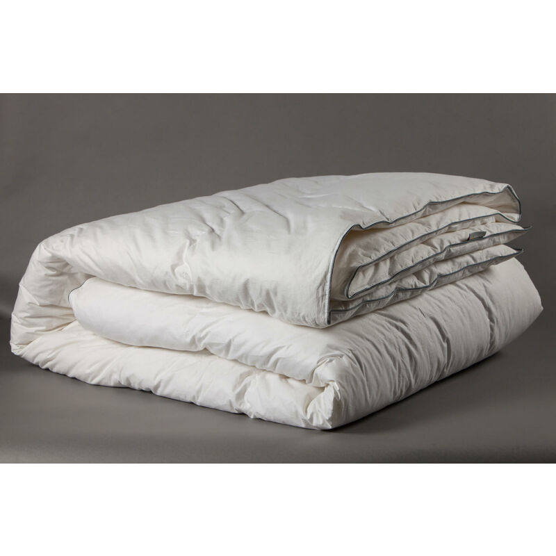 Couette 200 x 200 cm (50% canard + 50% microfibres, ext100% coton)