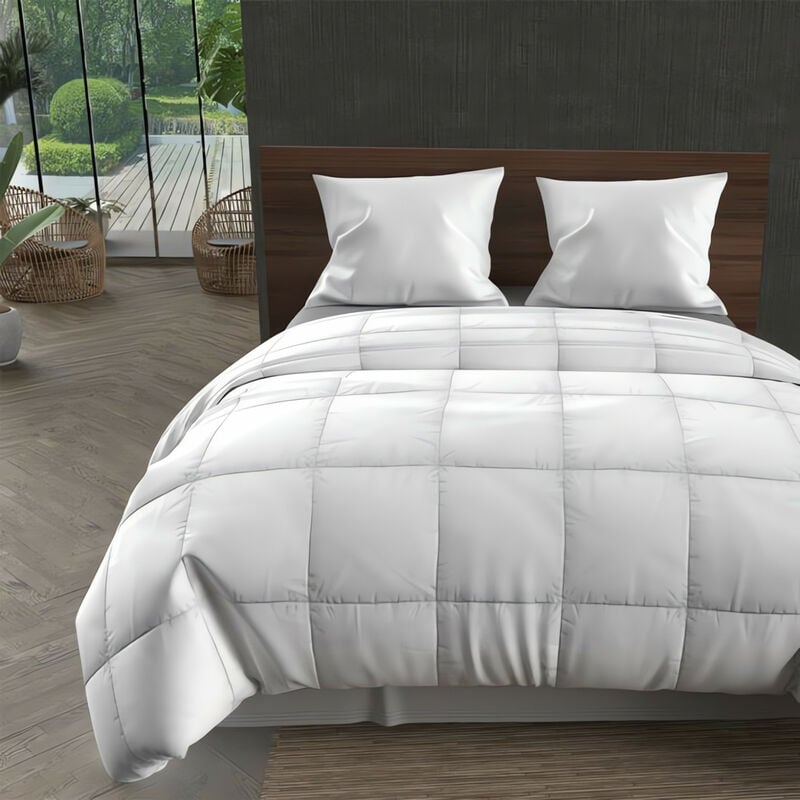 Soleil D Ocre - Couette blanche 200x200 cm confort toutes saisons, par Imtemporel