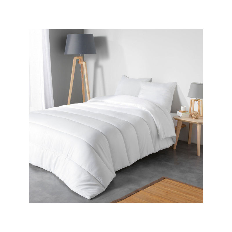 Couette d'été 240x260 cm en polyester Légère et Fine 170 GR/m² pour lit 2 places - coloris blanc