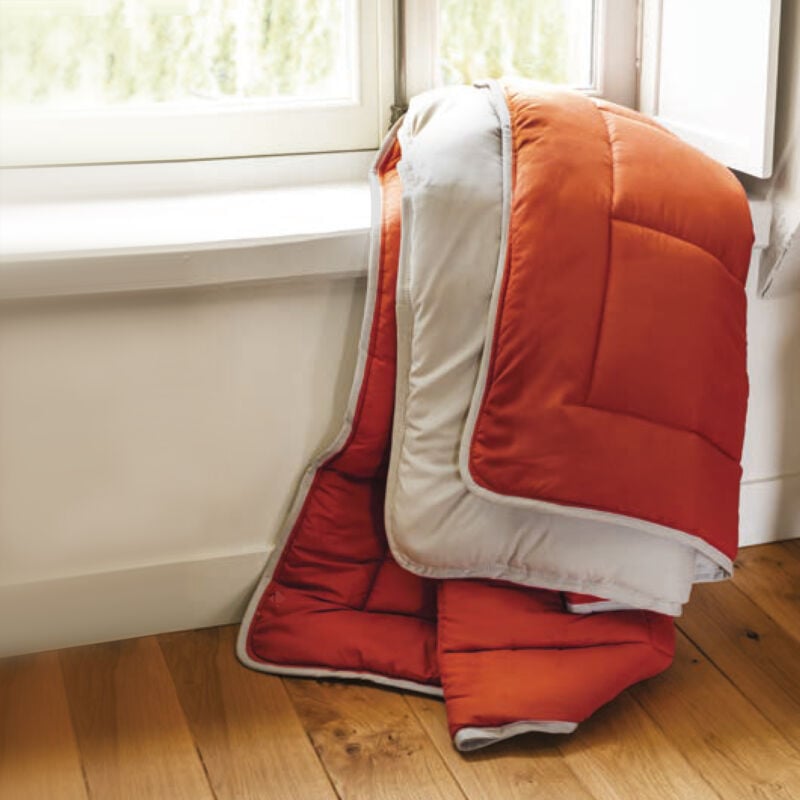 Couette polyester cocoon bicolore fibre creuse siliconée Léger (été) 140x200 cm