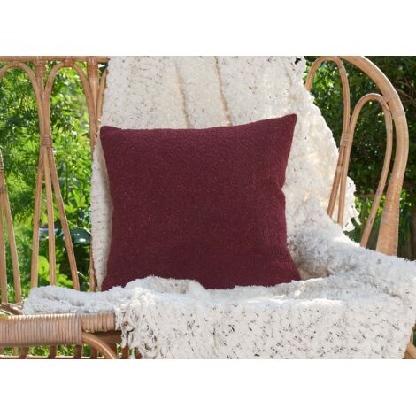Coussin carré 45x45 cm en tissu effet peau de mouton bordeaux