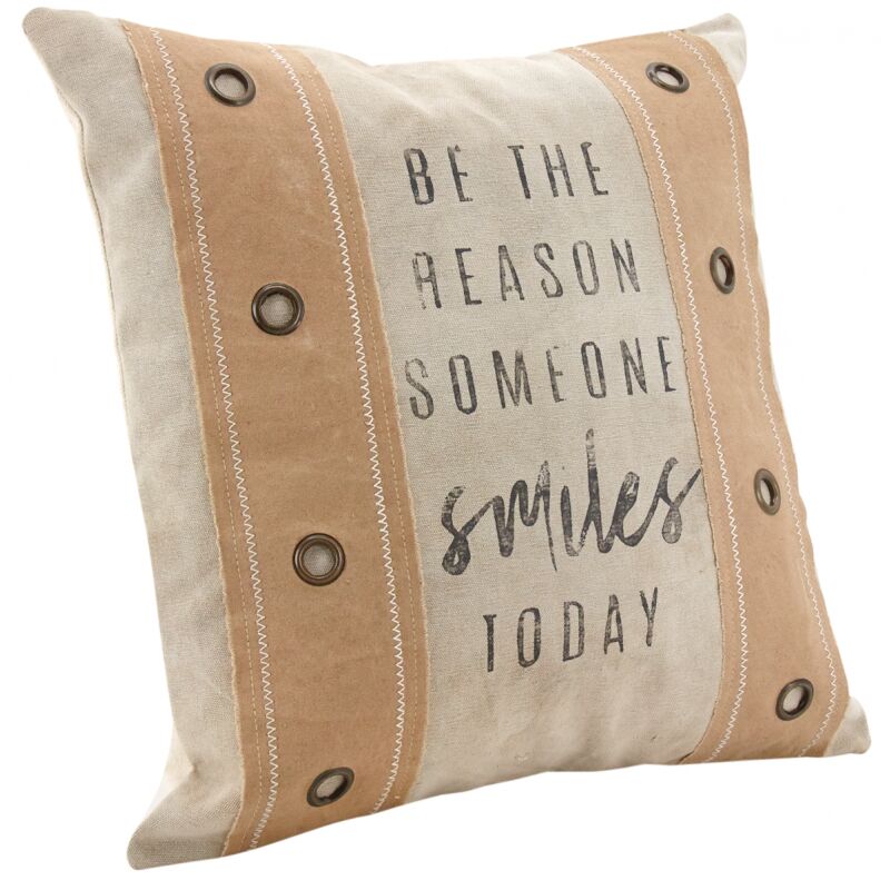 Coussin en coton beige à rivets