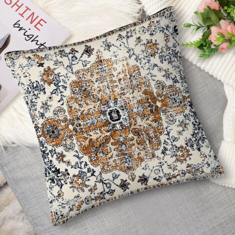 Coussin with motifs bohèmes, délicat
