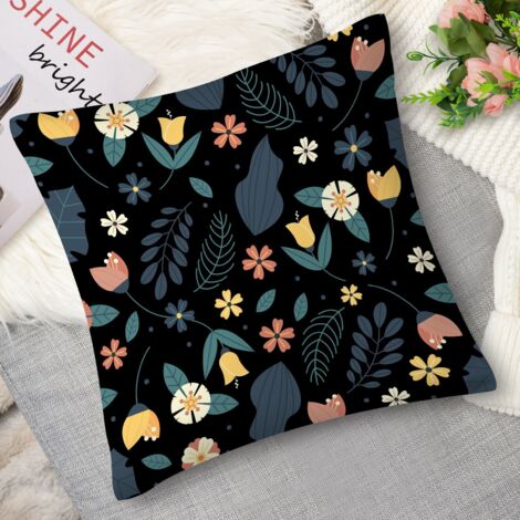 Coussin with motifs fleurs, élégant