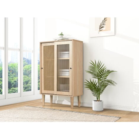 Credenza color legno alta 100 cm con ante in rattan plastico e ante scorrevoli in vetro, con 6 vani dietro le ante OKWISH