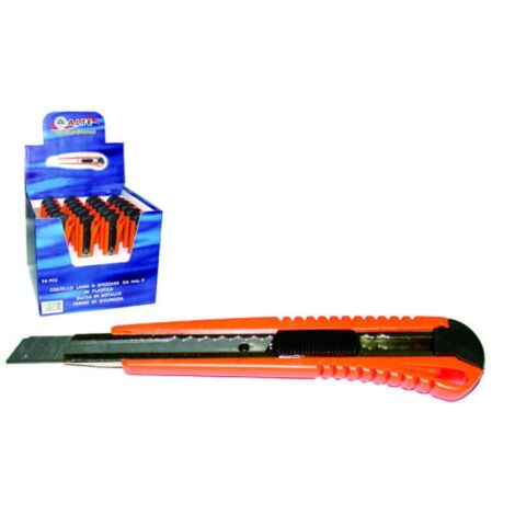 Cutter piccolo mm.9 con guida in metallo - 24 pz