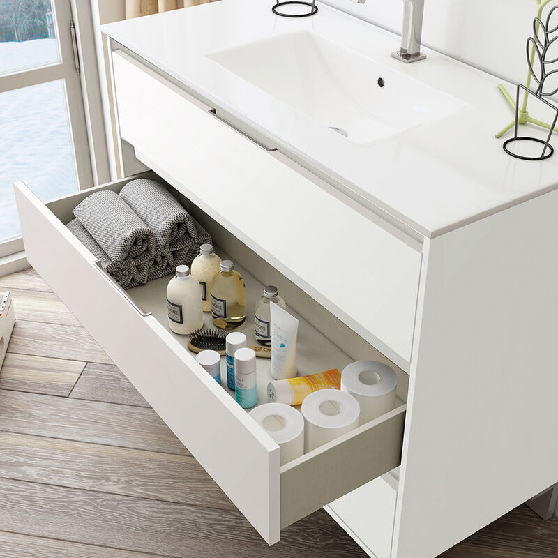 

Delbaño - MUEBLE BAÑO SANDRA 3 80 ACABADO EN BLANCO - Mueble de baño de tres cajones de apertura uñero. con patas. 80 x 45 x 85 cm.