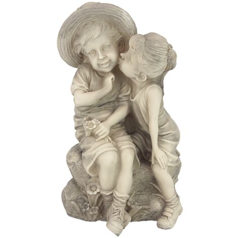 Design Toscano Bambini che si scambiano un bacio Bambino e Bambina Statuetta decorativa da esterni, poliresina, pietra antica, 35,5 cm