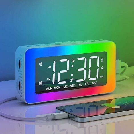 Despertador digital con 2 alarmas fuertes para quienes duermen profundamente, luz de despertador, temporizador, 8 sonidos blancos y estación de carga.