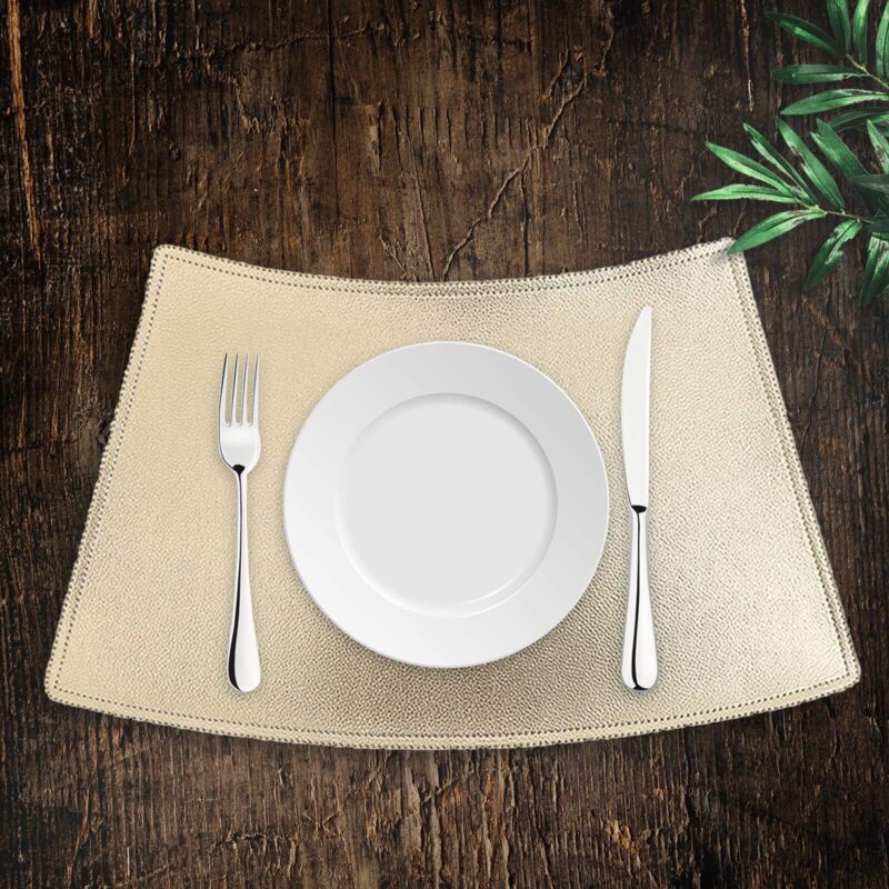 Lot de 2 sets de table en cuir synthétique - 50 × 30 cm - Anti-taches - Antidérapants - Imperméables - Lavables - Couleur dorée