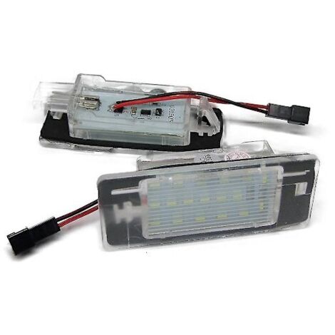 Deux feux de plaque d'immatriculation à LED blanches pour Opel Vectra C Wagon (modèles 2002-2008), compatibles avec le bus CAN, adaptés aux accessoires automobiles.