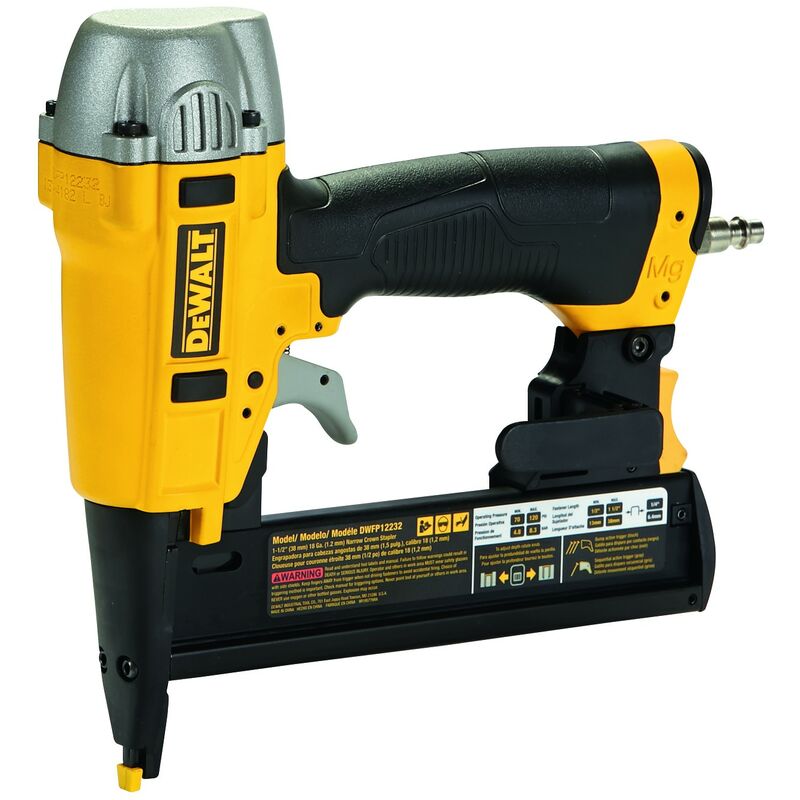 

Dewalt DPSSX38-XJ Grapadora para grapas de 1-1,27mm diámetro, 5,6mm ancho y 12-38mm largo