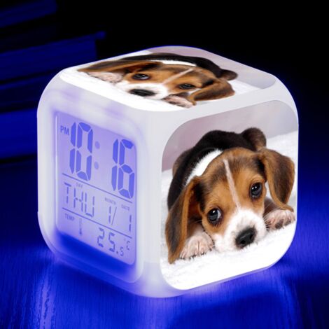 Digitaler Wecker mit Tiermotiven (C), Buntes Licht