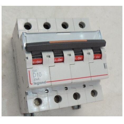 Disjoncteur 10A 4P courbe D 25kA 400V borne vis/vis 4 modules DX3 LEGRAND 409845