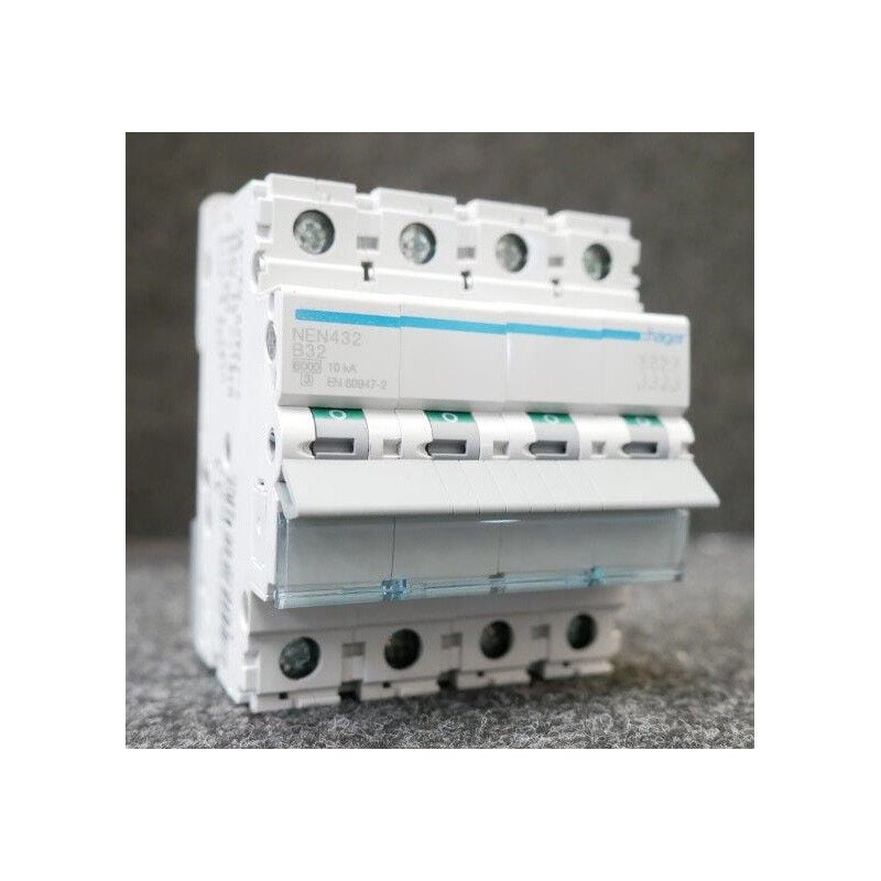Disjoncteur 32A 4P courbe b 4 modules 6-10kA bornes à vis pour pose sur rail din modulaire Hager