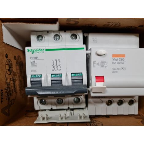 DISJONCTEUR C60H ( 15kA ) 3P , D 25A 30mA-AC SCHNEIDER