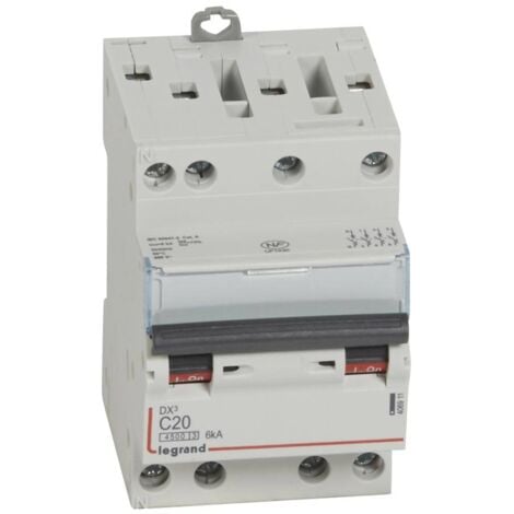 Disjoncteur DX³4500 6kA arrivée haute et sortie basse borne à vis tétrapolaire 400V 20A courbe C 3 modules LEGRAND 406911
