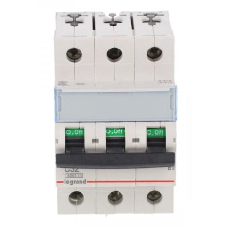 Disyuntor 3P C 32A 6kA CA S303 TX3 403548