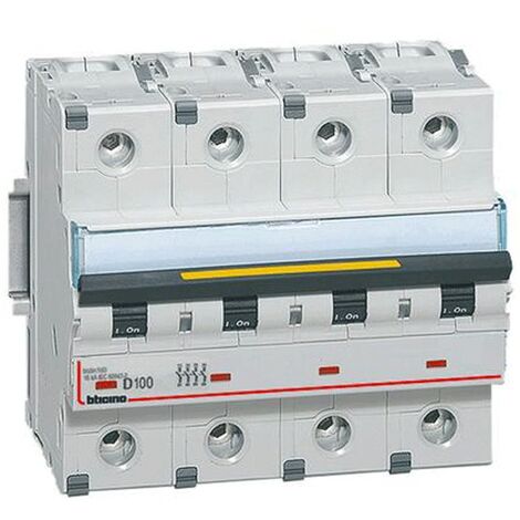 Disyuntor termomagnético Bticino 40A 4 Polos 16KA Curva D 6 Módulos FT84D40