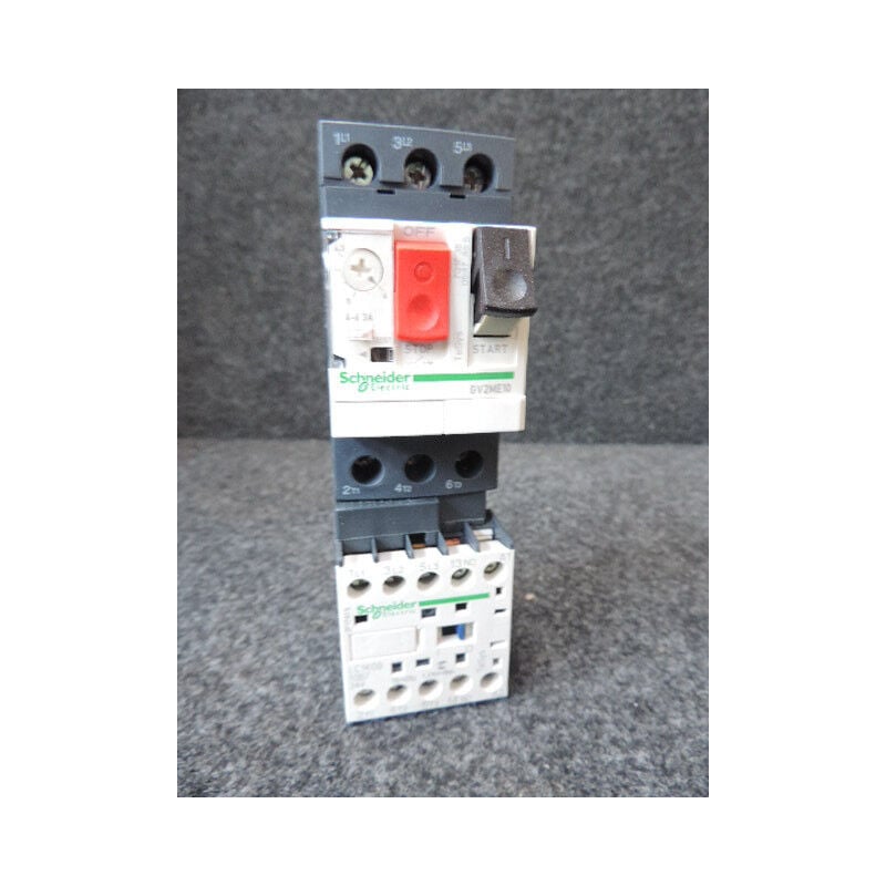 Démarreur moteur combiné non réversible 3P combiné AC-3 4-6.3A 24Vca TeSys GV2ME Schneider