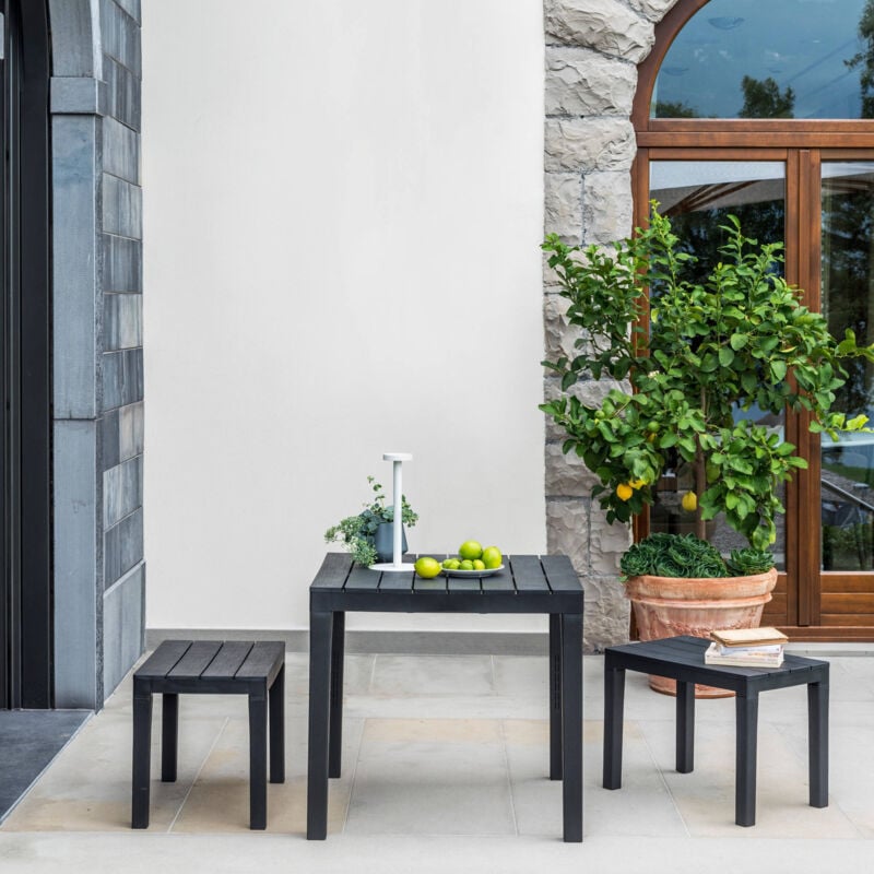 Set salon d'extérieur Moncalieri, Ensemble de jardin avec 1 table carrée et 2 bancs, ensemble intérieur et extérieur Pic Nic, 100% Made in Italy,