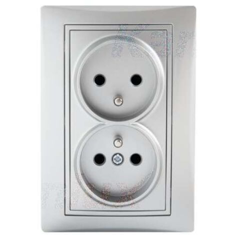 Double Prise Complète avec Protection Encastrable DOMO Argent