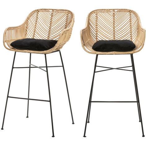 Drawer – Lot de 2 tabourets de bar en rotin naturel H68cm – Assise tressée à la main – Piètement métal noir – Coussin déhoussable et lavable