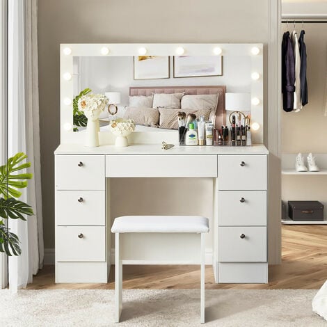 Girls dressing table